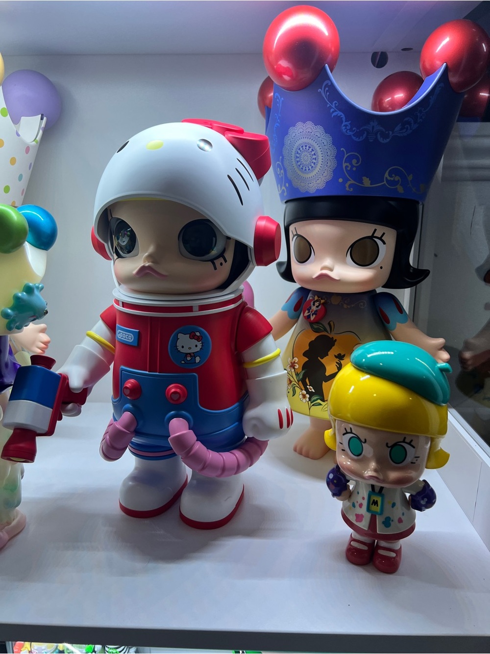 Sanrio Mega Space Molly Collectible confirmed Hello Kitty. Open box. - Picture 4 of 6